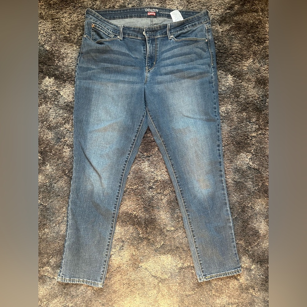Denizen from Levi’s modern skinny 16 short